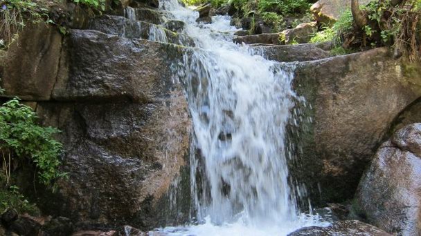 Водопад девичьи слезы Киргизия