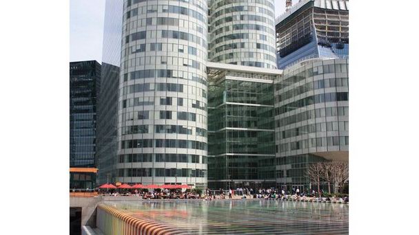 Фонтан Агама в Париже