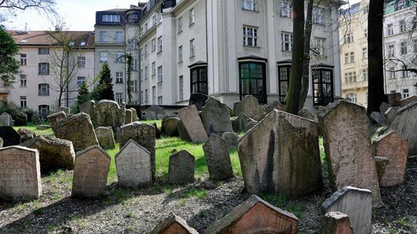 Старое еврейское кладбище в Праге Старое еврейское кладбище в Праге