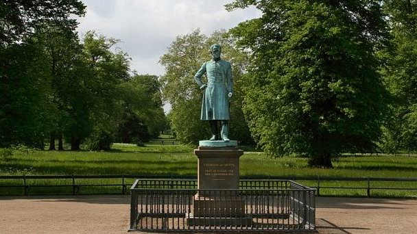 Памятник Фредерику VI в Копенгагене