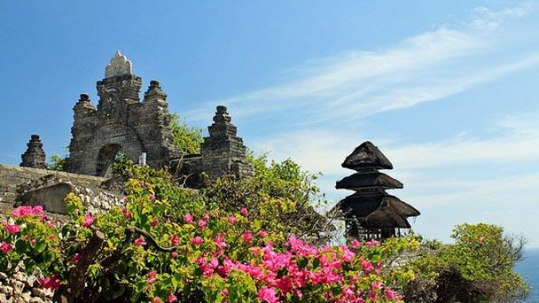 Храм Пура Лухур Улувату на Бали