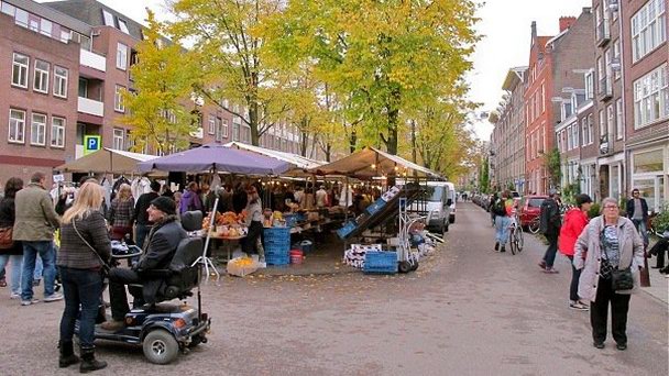 Рынок Линденграхт в Амстердаме Рынок Линденграхт в Амстердаме
