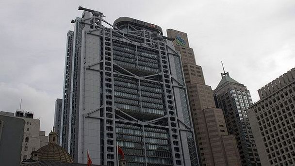 Здание банка HSBC в Гонконге Здание банка HSBC в Гонконге