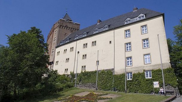 Замок Шваненбург в Дюссельдорфе