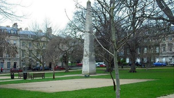 Королевский сквер в Англии