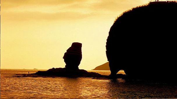 Монолит Ле-Бономе в Нумеа Монолит Ле-Бономе в Нумеа