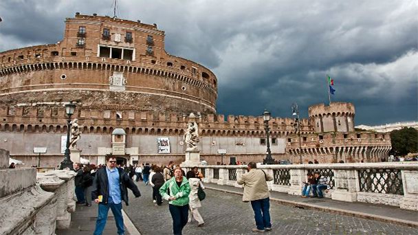 Замок Сант Анжело в Риме