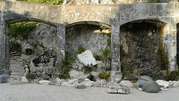 Сад камней в Новом Афоне Сад камней в Новом Афоне