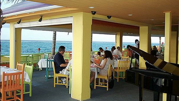 Ресторан Compass Point в Нассау