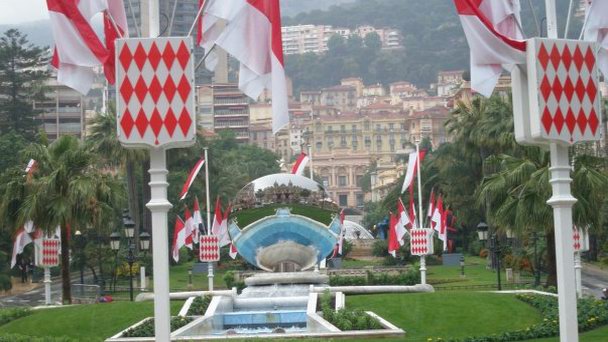 Площадь Casino в Монте-Карло Площадь Casino в Монте-Карло