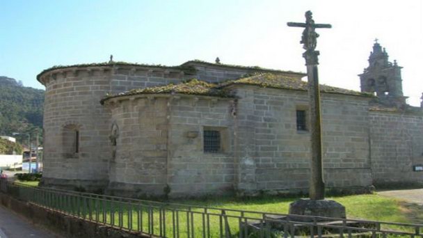 Церковь Сан Сальвадор в Понтеведре Церковь Сан Сальвадор в Понтеведре