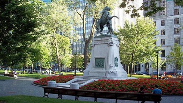 Площадь-парк Дорчестер в Монреале