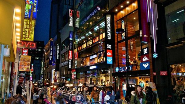 Торговый квартал Мён-дон в Сеуле Торговый квартал Мён-дон в Сеуле