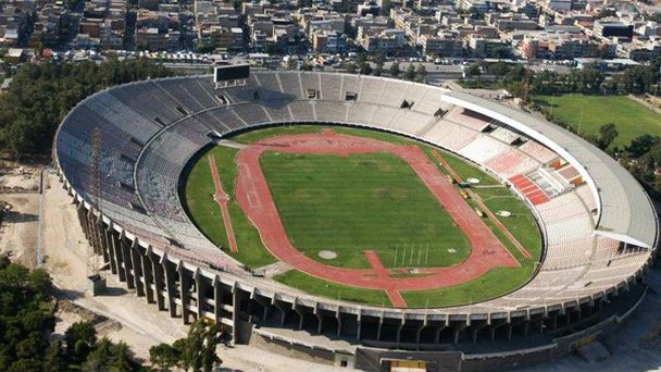 Стадион zmir Atat rk в Измире