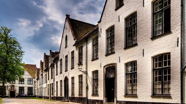 Бегинаж Тен Вэйнгаре в Брюгге