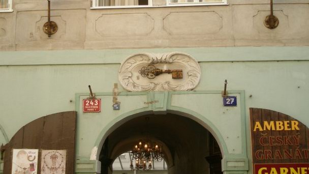 Дом У золотого ключа в Праге