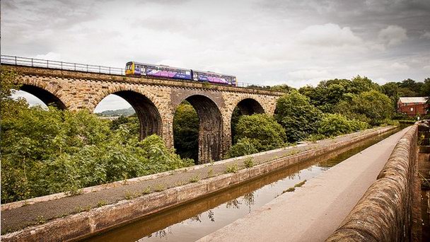 Акведук Marple в Англии