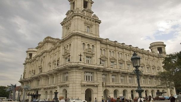 Дворец изящных искусств в Гаване