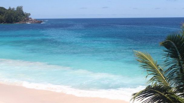 Бухта Коко в Ла Диге Бухта Коко в Ла Диге