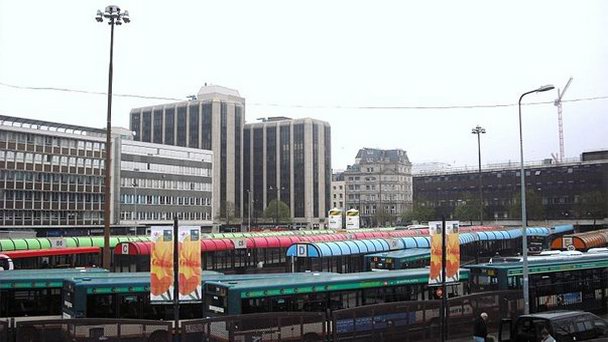 Центральный автовокзал Кардиффа в Уэльсе