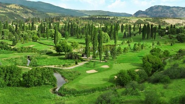 Загородный гольф-клуб Spallumcheen в Британской Колумбии