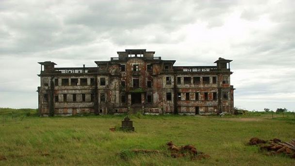 Отель «Бокор-Хилл» в Баттамбанге Отель «Бокор-Хилл» в Баттамбанге