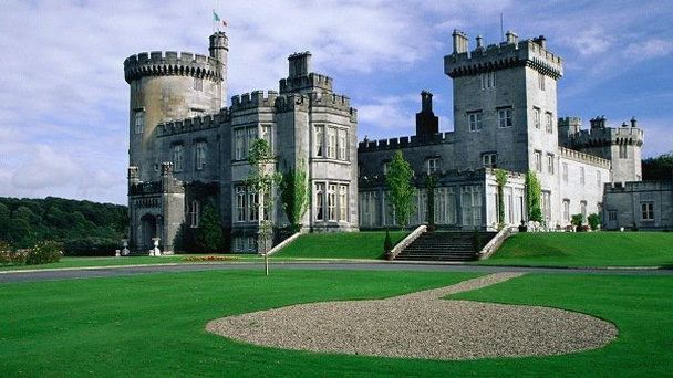 Замок Дромолэнд в Клэре