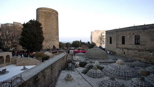 Старый город Ичери Шехер в Баку