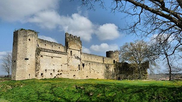 Замок Бюдо в Аквитании