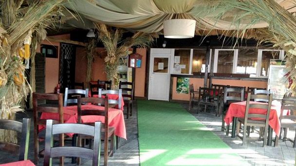 Ресторан Taverna Vatra Ploiestiulu в Валахии