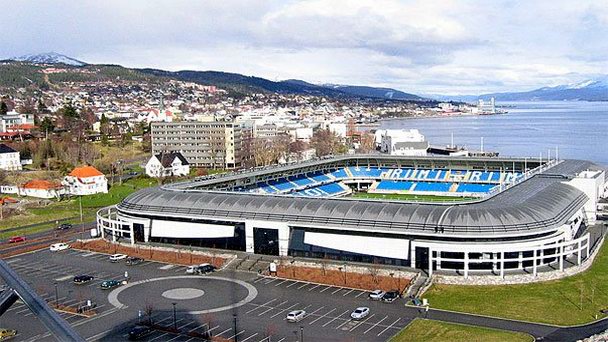 Стадион «Акер» в Мольде