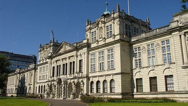 Университет в Кардиффе в Уэльсе