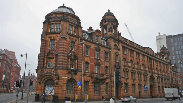 Здание пожарной станции Лондон в Англии