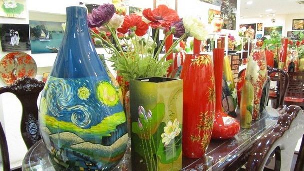 Фабрика лаковых изделий в Хошимине