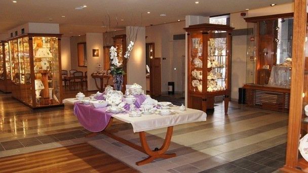 Магазин элитного фарфора Виктория Херенд в Веспреме