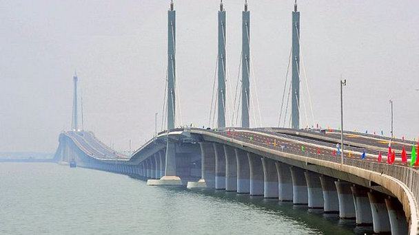 Циндаоская дамба в Шаньдуне