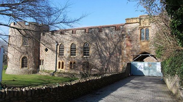 Замок Тонтон в Англии