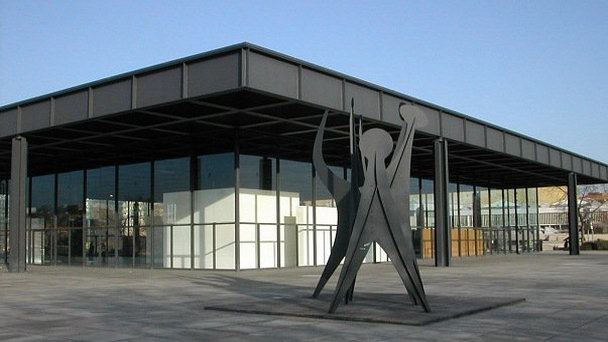 Новая национальная галерея в Берлине