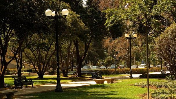 Парк Бальмаседа в Сантьяго Парк Бальмаседа в Сантьяго