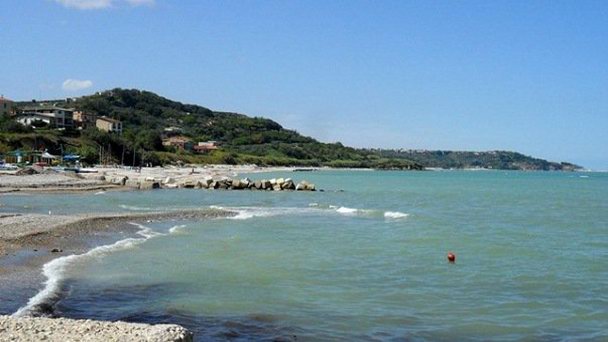 Пляж Рокка Сан Джованни в Абруццо