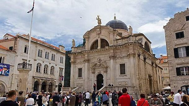 Площадь Ложа в Дубровнике