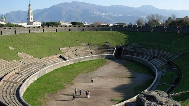 Амфитеатр в Кампании