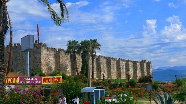 Шаравсинский каравансарай в Аланье