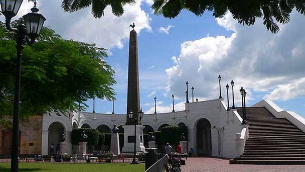 Las Bovedas на Пласа де Франс в Панаме Las Bovedas на Пласа де Франс в Панаме