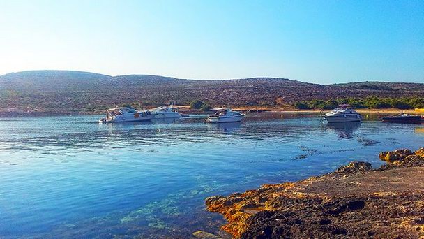 Бухта Святой Марии на Комино Бухта Святой Марии на Комино