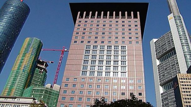 Небоскреб Taunusturm во Франкфурт-на-Майне