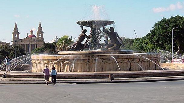 Фонтан Тритон в Валетте Фонтан Тритон в Валетте