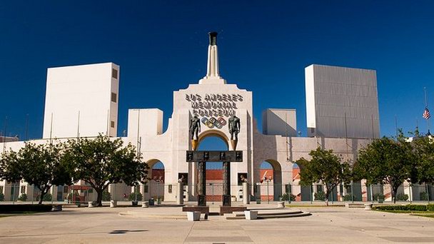 Стадион Мемориал Колизеум в Калифорнии