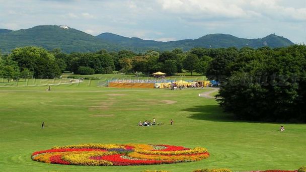 Парк Рейнауэ в Северном Рейн-Вестфалии Парк Рейнауэ в Северном Рейн-Вестфалии