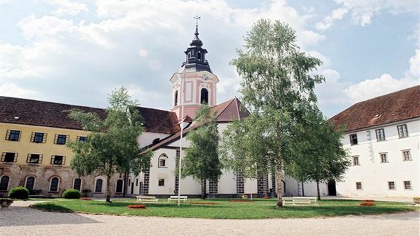 Монастырь Стична в Шмарьешке Топлице